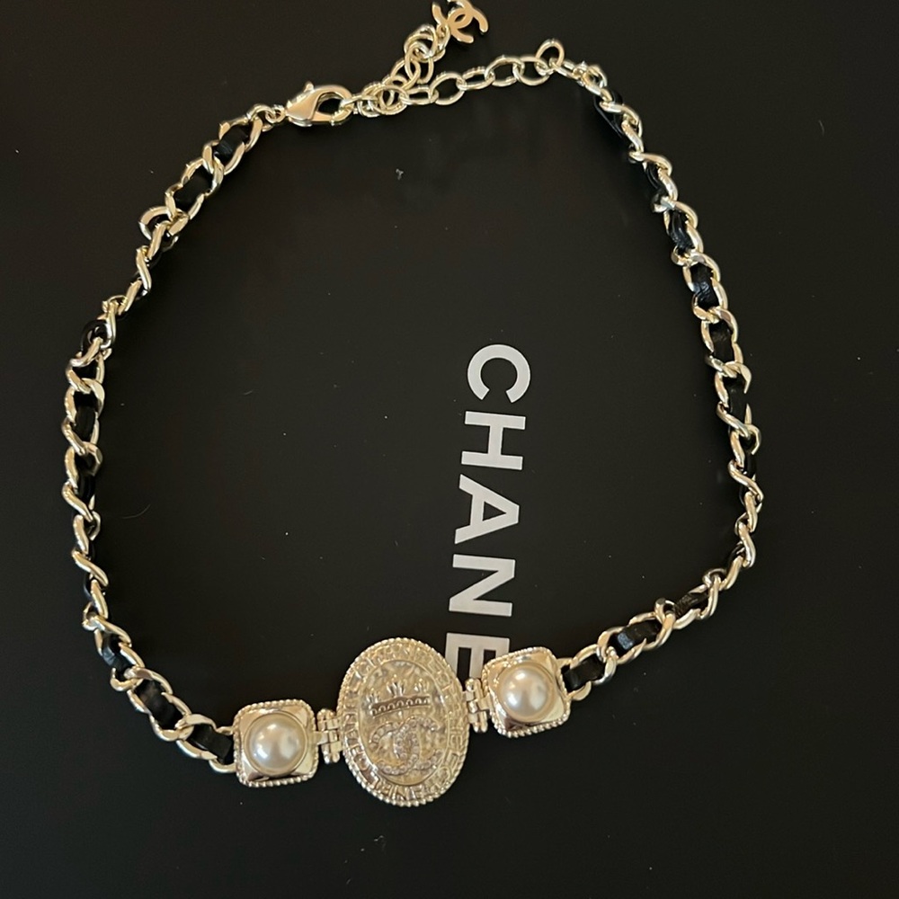 Chanel choker